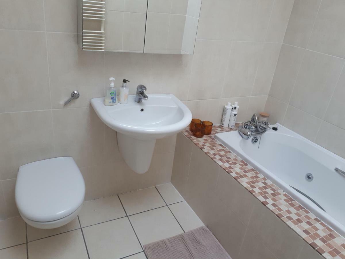 Luxurious Penthouse Apartment 1 , City Centre Kilkenny Exterior photo